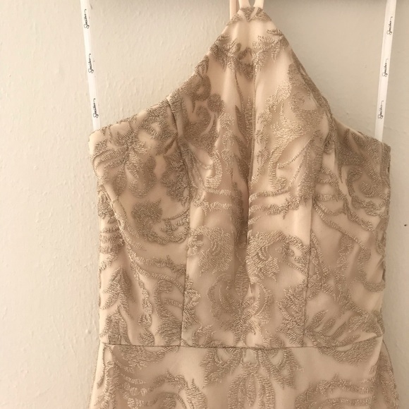 Gold lace halter neck detailed gown - Picture 3 of 4